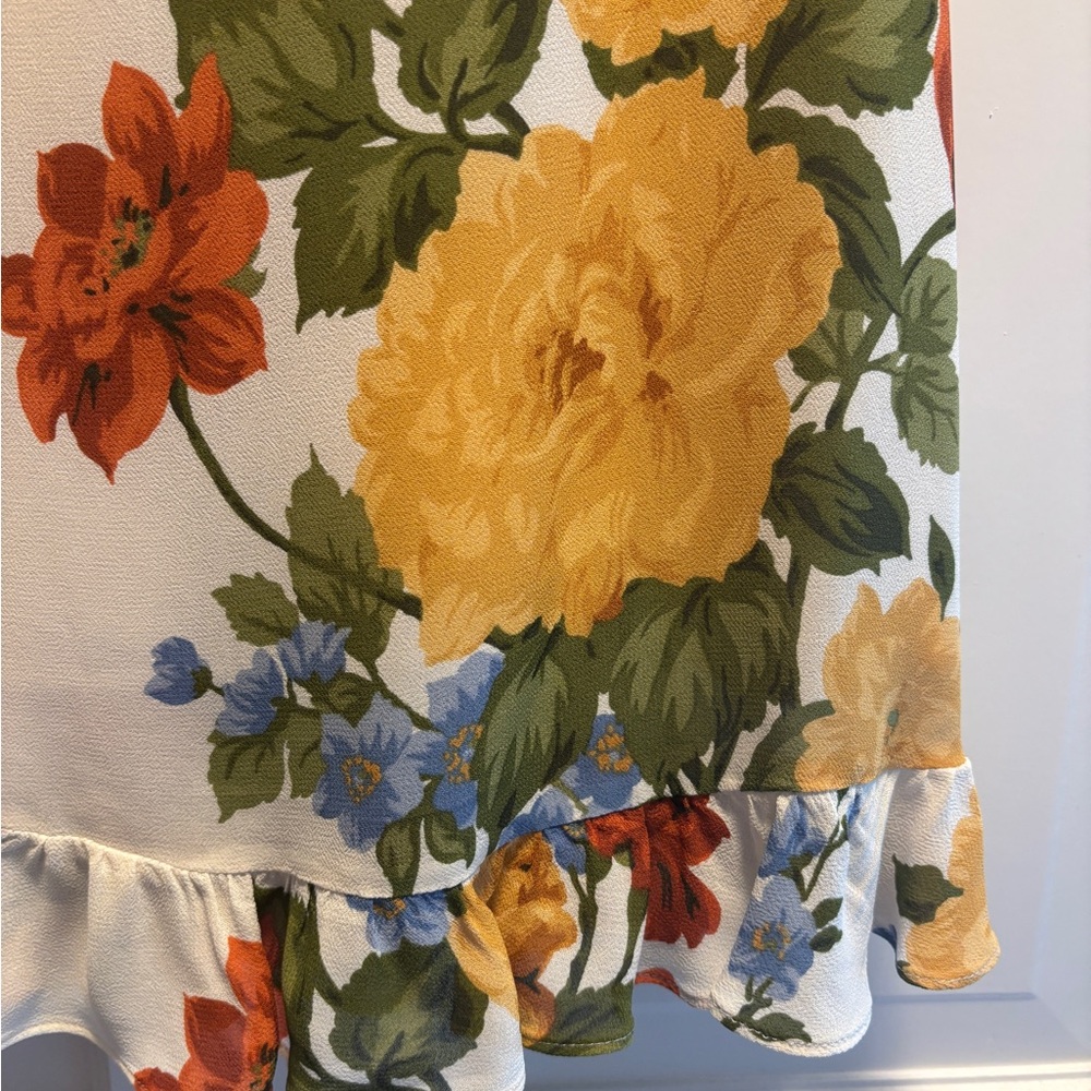 Reformation floral Dress size 0 - Picture 3 of 8